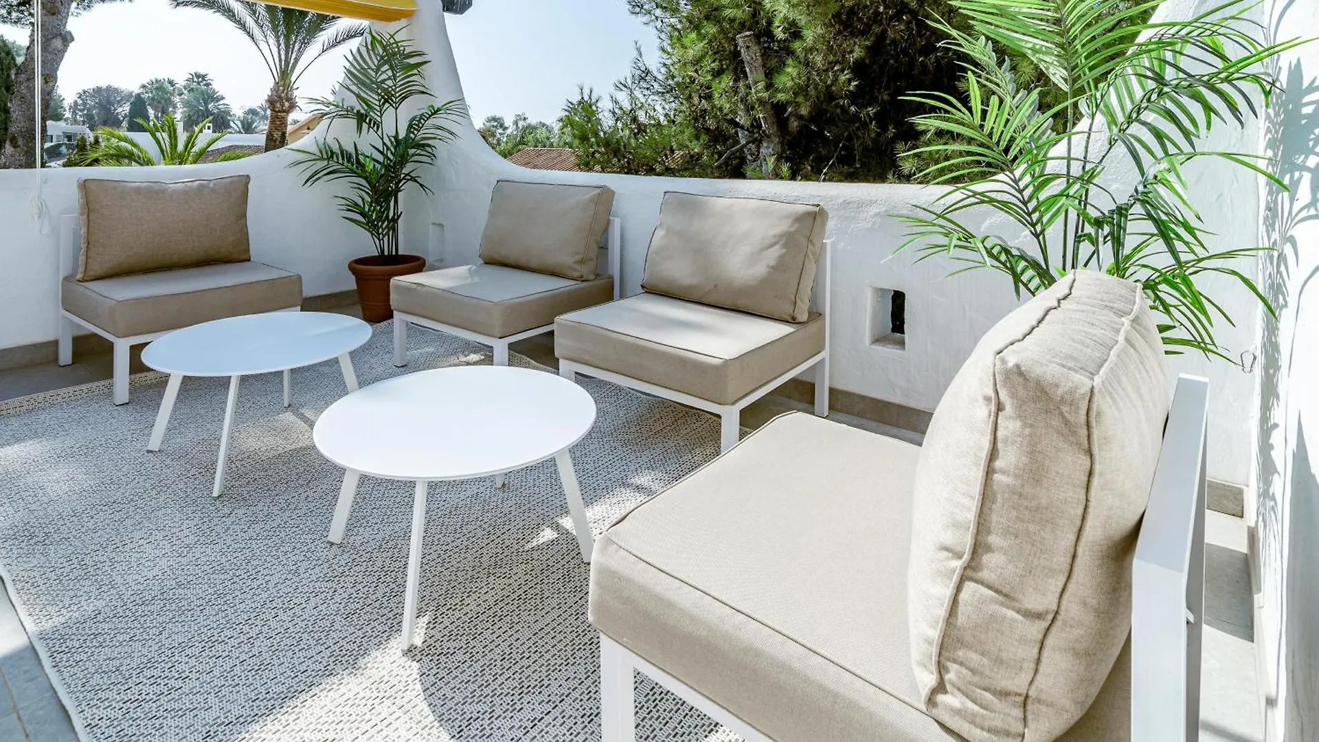 Ab3 - Spacious Holiday Home, Puerto Banus Marbella